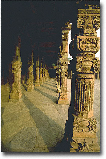 Qutb Minar - Columns